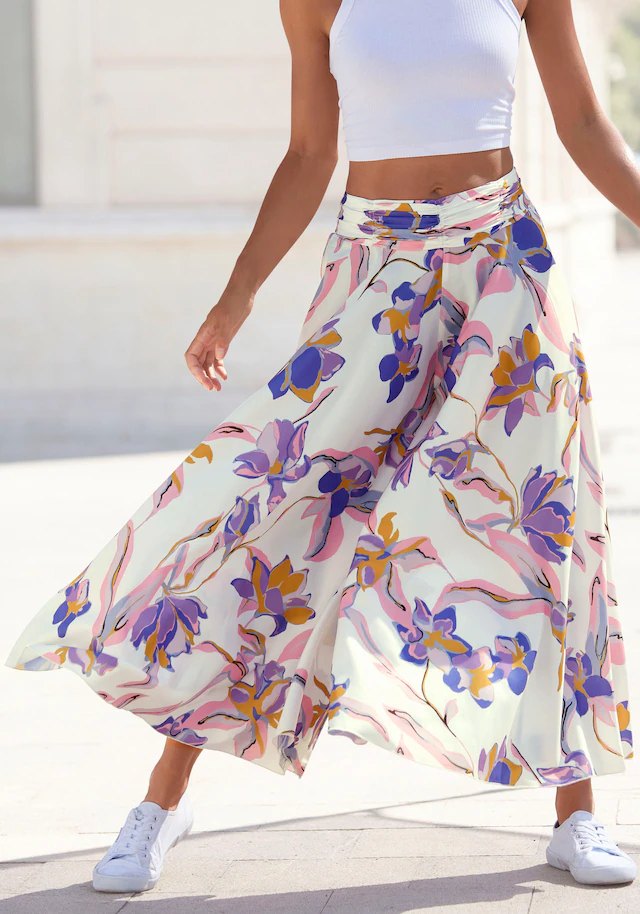 LASCANA Hosenrock mit floralem Druck, Culotte, extraweites Bein, luftige Sommerhose