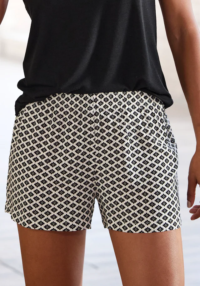 LASCANA Pyjamashorts mit edlem Allover-Muster