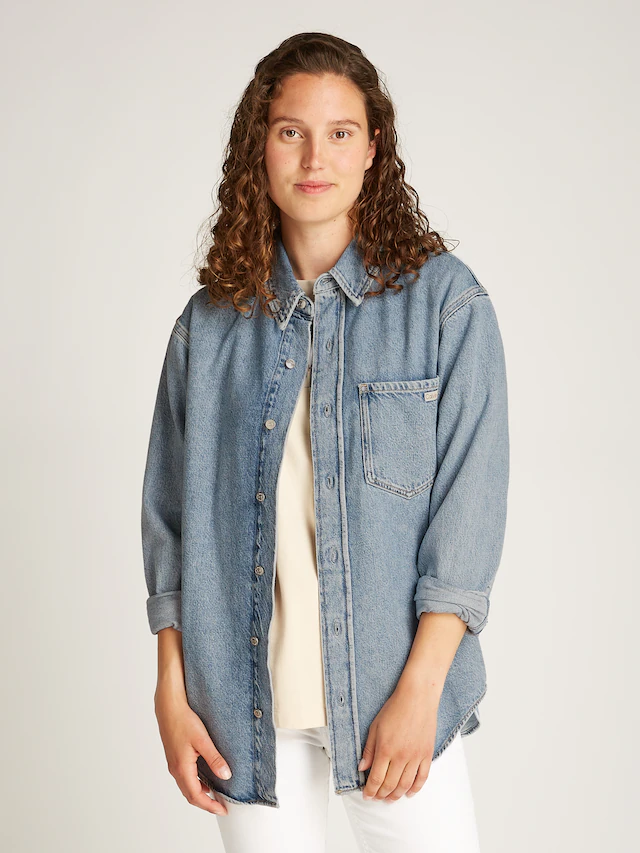 Calvin Klein Jeans Jeansbluse »DAD DENIM SHIRT« in hellblauer Waschung
