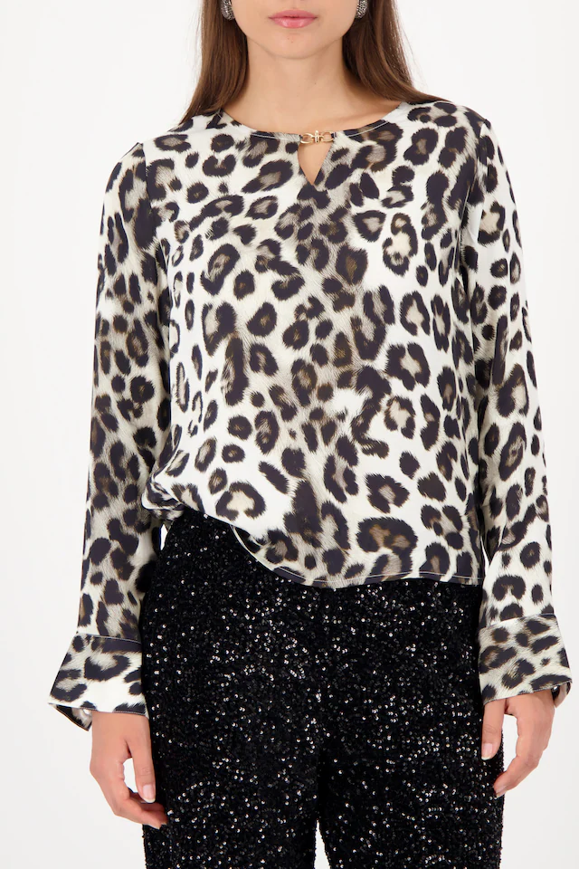 Monari Satinbluse »Bluse Satin Leodruck« Regular fit mit Rundhalsausschnitt mit Schmuckdetail
