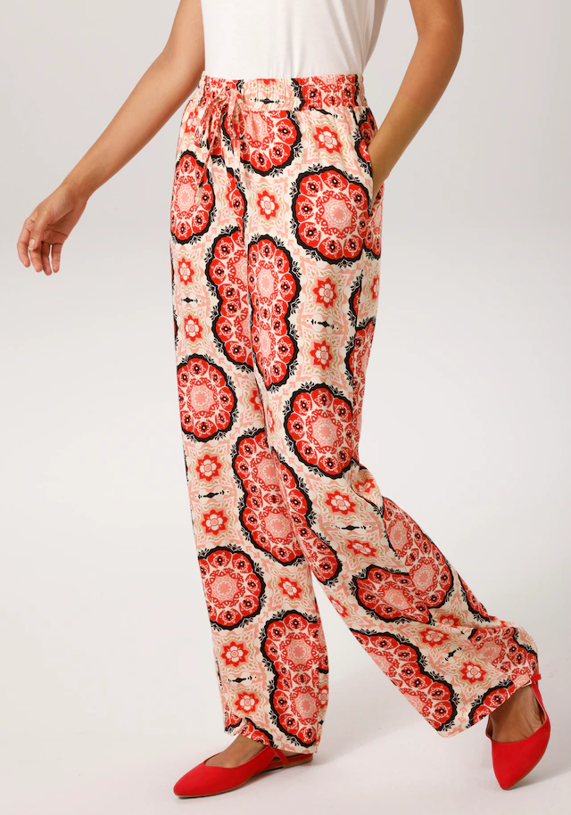 Aniston CASUAL Schlupfhose mit fantasievollem Mandela-Druck