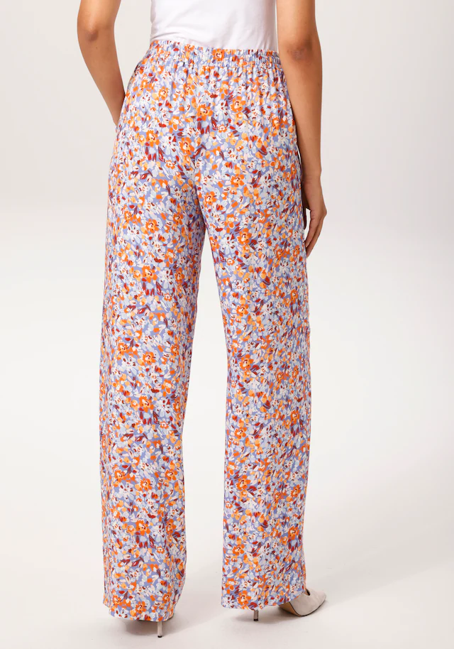 Aniston CASUAL Schlupfhose mit farbharmonischen, grafischen Blumen bedruckt