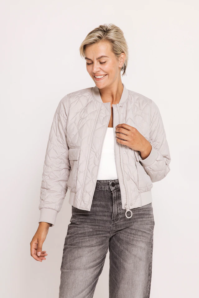 Zhrill Kurzblazer »ZHJULIE PADDED« moderner Blouson-Look, mit Steppung, aus Polyester