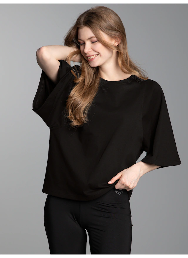 Trigema T-Shirt »TRIGEMA Oversized T-Shirt mit weiten Ärmeln« 1 Stk.