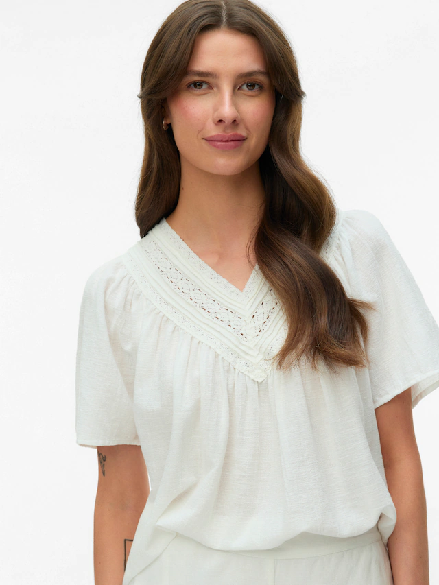Vero Moda Kurzarmbluse »VMKARLA S/S V-NECK TOP WVN BTQ« Baumwolle