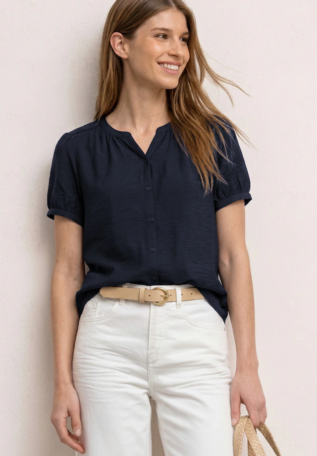 STREET ONE Kurzarmbluse Sommerbluse mit Split Neck und Knöpfen