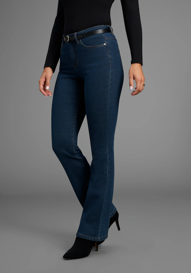 Arizona Bootcut-Jeans »Comfort-Fit« ausgestellte Beinform,mit Eingrifftaschen,High-Waist