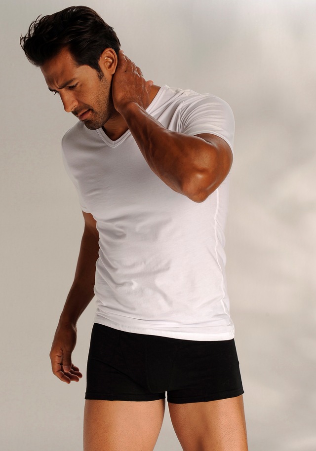 H.I.S Unterziehshirt 2 Stk. mit V-Ausschnitt und kleinem Logo, Unterhemd, T-Shirt