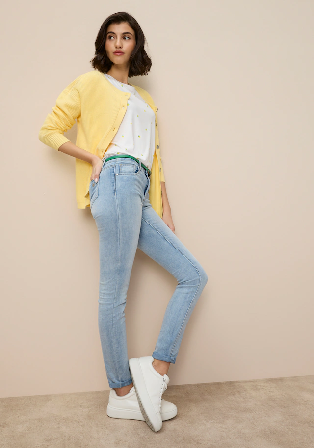 Tamaris Skinny-fit-Jeans »aus bequemen Stretch-Denim« schmale Beinweite, mit Gürtelschlaufenbund, mit Metallreißverschluss