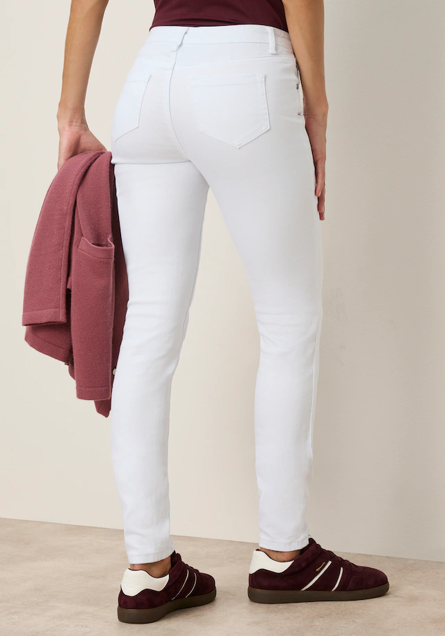 Tamaris Skinny-fit-Jeans »aus bequemen Stretch-Denim« schmale Beinweite, mit Gürtelschlaufenbund, mit Metallreißverschluss