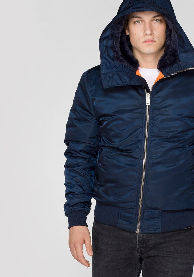Alpha Industries Bomberjacke »MA-1 HOODED« mit Kapuze