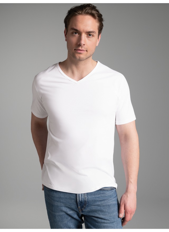 Trigema T-Shirt »TRIGEMA T Shirt aus Biobaumwolle mit V-Ausschnitt« 1