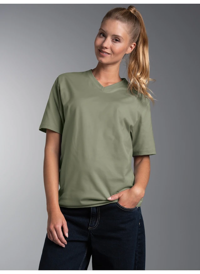 Trigema T-Shirt »TRIGEMA V-Shirt DELUXE Baumwolle« 1 Stk.