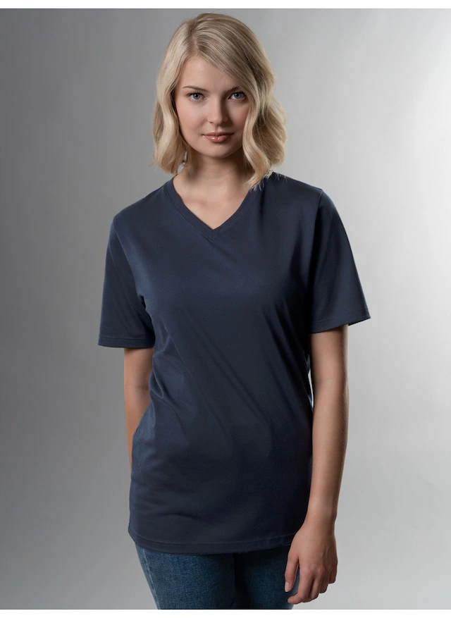 Trigema T-Shirt »TRIGEMA V-Shirt DELUXE Baumwolle« 1 Stk.
