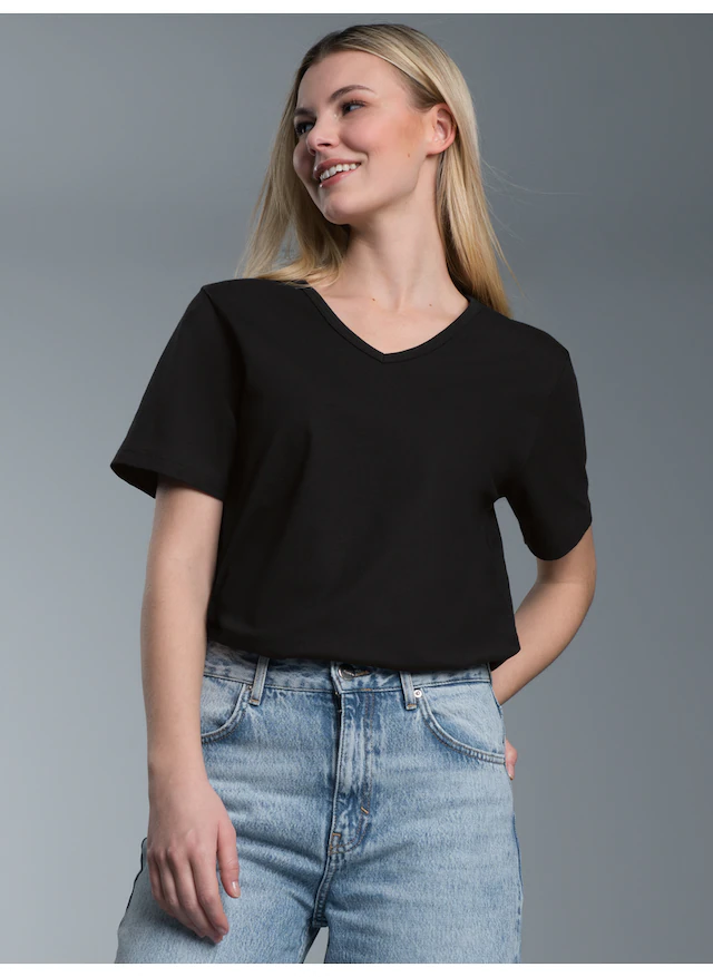 Trigema T-Shirt »TRIGEMA T Shirt aus Biobaumwolle mit V-Ausschnitt« 1