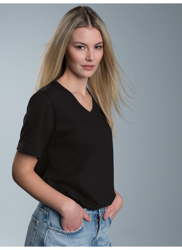 Trigema T-Shirt »TRIGEMA T Shirt aus Biobaumwolle mit V-Ausschnitt« 1