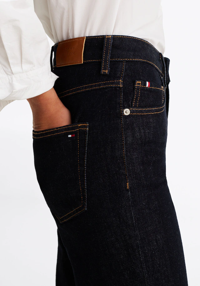 Tommy Hilfiger Straight-Jeans »CLASSIC STRAIGHT« mit figurbetontem Sitz