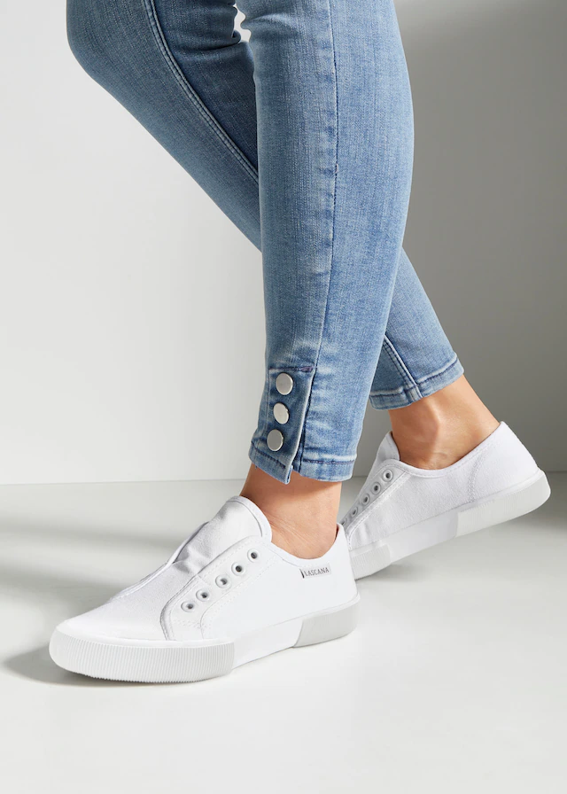 LASCANA Sneaker »Slip-On-Sneaker,« Slipper, Halbschuh bequem zum Reinschlüpfen VEGAN