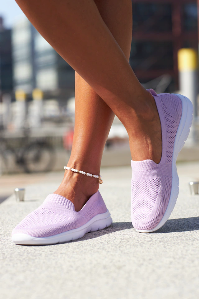 LASCANA Slipper »Halbschuh, Sneaker, Slip-On-Sneaker,« aus bequemen Textil-Material zum Reinschlüpfen VEGAN