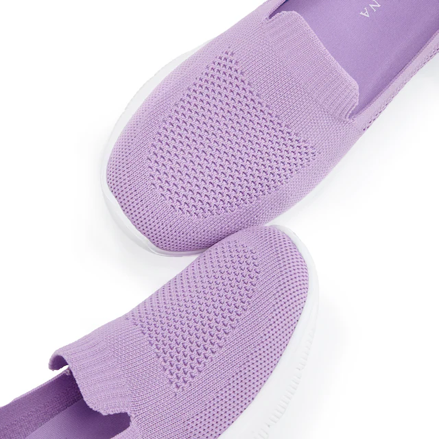 LASCANA Slipper »Halbschuh, Sneaker, Slip-On-Sneaker,« aus bequemen Textil-Material zum Reinschlüpfen VEGAN
