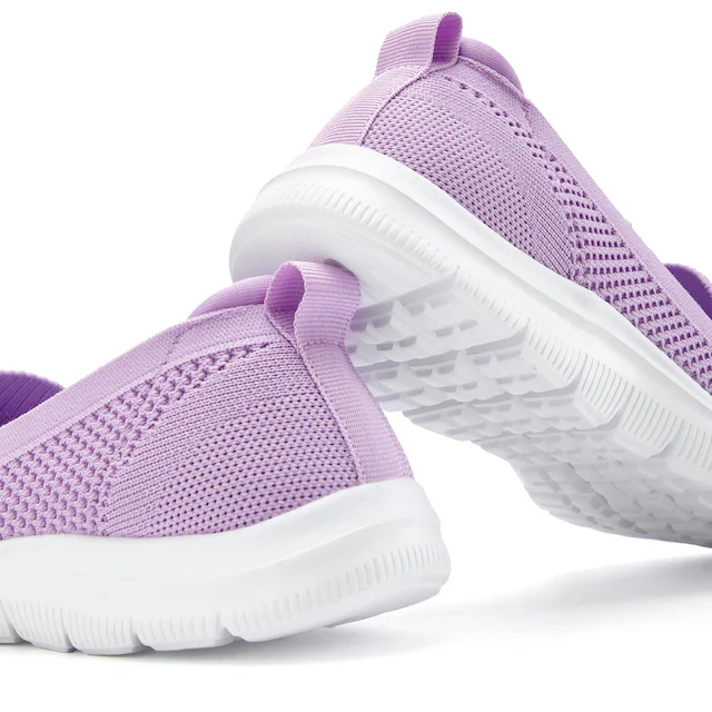 LASCANA Slipper »Halbschuh, Sneaker, Slip-On-Sneaker,« aus bequemen Textil-Material zum Reinschlüpfen VEGAN