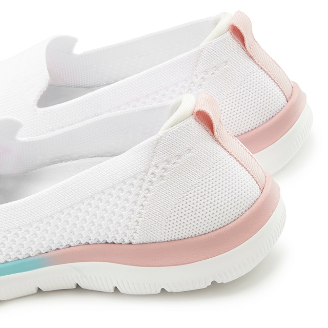LASCANA Slipper »Halbschuh, Sneaker, Slip-On-Sneaker,« aus bequemen Textil-Material zum Reinschlüpfen VEGAN
