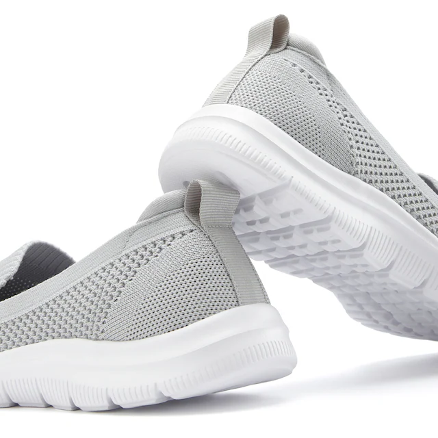 LASCANA Slipper »Halbschuh, Sneaker, Slip-On-Sneaker,« aus bequemen Textil-Material zum Reinschlüpfen VEGAN