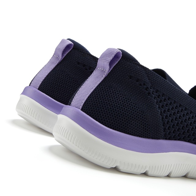 LASCANA Slipper »Halbschuh, Sneaker, Slip-On-Sneaker,« aus bequemen Textil-Material zum Reinschlüpfen VEGAN