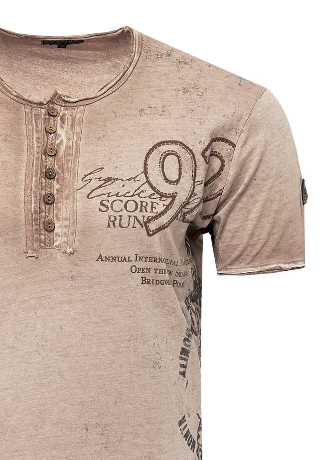 Rusty Neal T-Shirt mit seitlichem Print