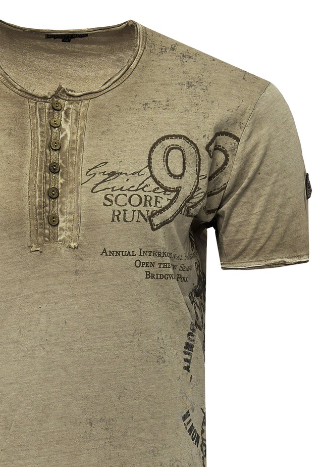 Rusty Neal T-Shirt mit seitlichem Print