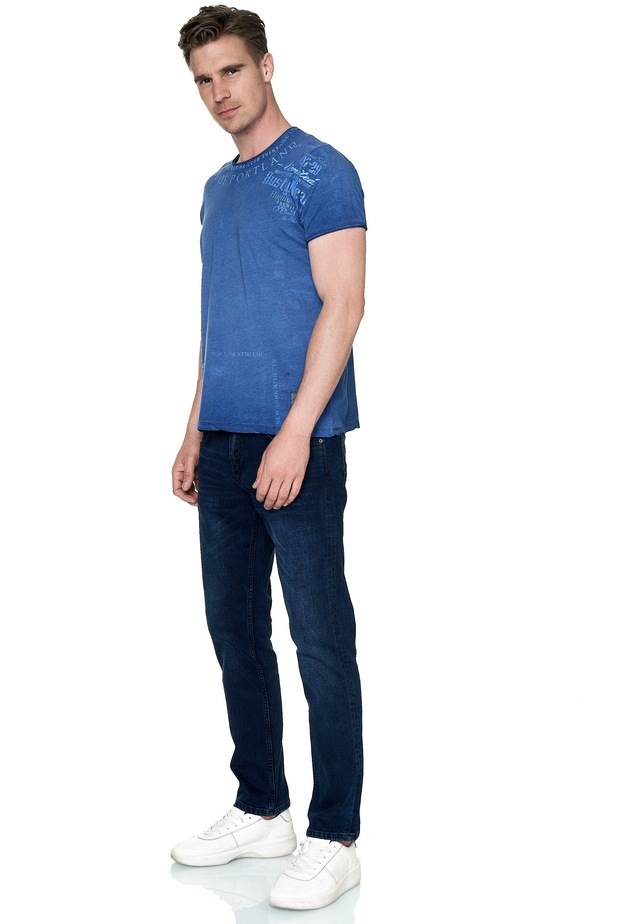 Rusty Neal T-Shirt mit modernem Print