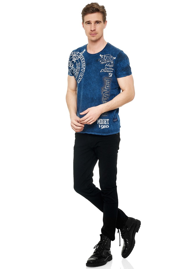 Rusty Neal T-Shirt mit eindrucksvollem Print