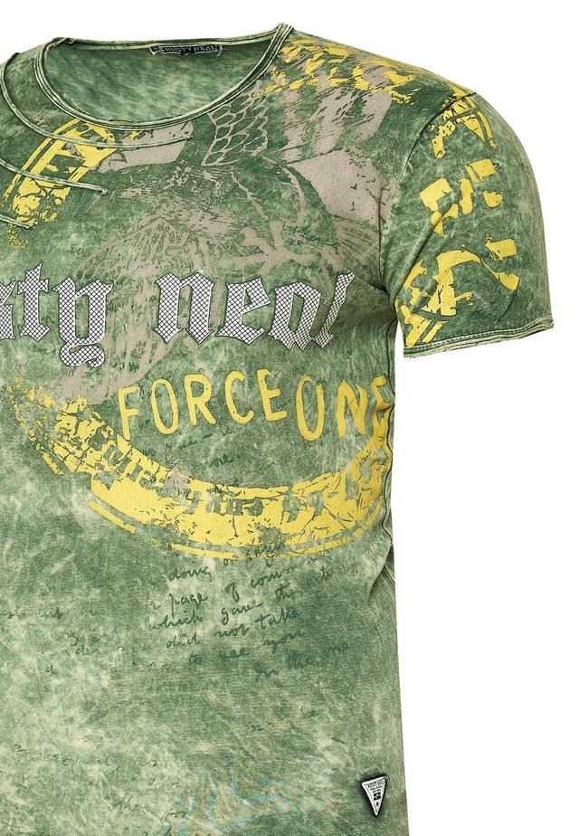 Rusty Neal T-Shirt mit eindrucksvollem Print