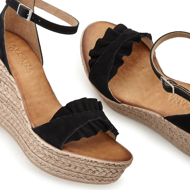 LASCANA Sandalette »Sommerschuh, offener Schuh, Sandale, Keilsandalette,« aus Leder mit Keilabsatz