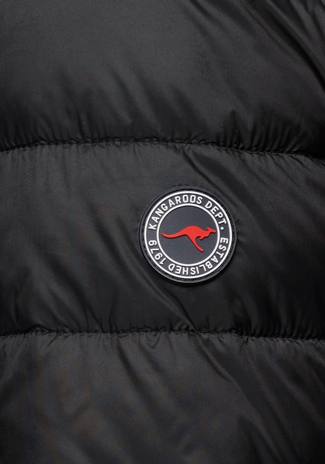 KangaROOS Steppjacke mit Kapuze für den Übergang, aus leichtem Webmaterial, figurbetonter Schnitt