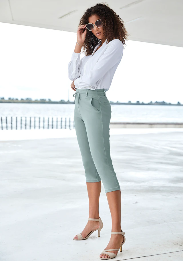 LASCANA Caprileggings mit seitlichen Taschen, Loungewear