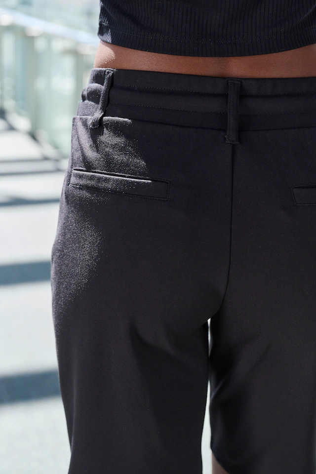 LASCANA Shorts mit Gürtelschlaufen und Bindeband, Loungewear