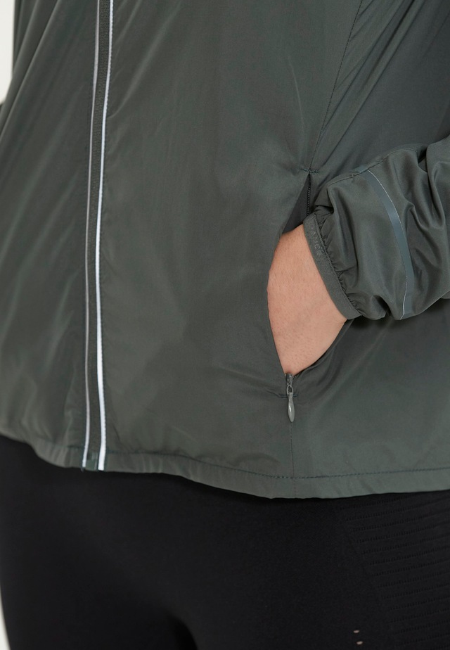 ENDURANCE Laufjacke »Shela« mit hoher Atmungsaktivität