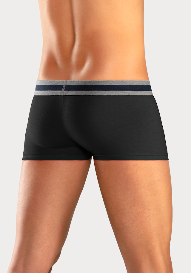 Bench. Hipster Packung, 4 Stk. knapp sitzende Boxershorts aus Baumwollmischung