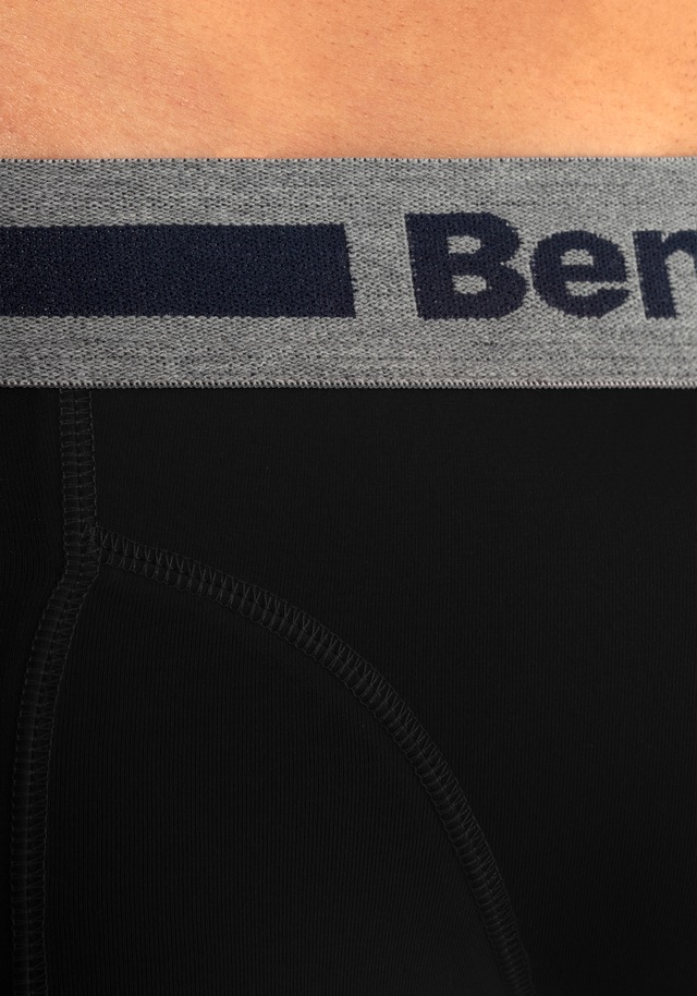Bench. Hipster Packung, 4 Stk. knapp sitzende Boxershorts aus Baumwollmischung