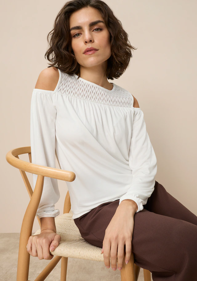 Laura Scott Langarmshirt aus Viskosemischung, figurumspielende Passform, elastisches Material