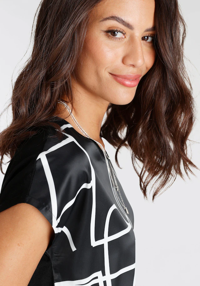 Laura Scott Shirtbluse »im Materialmix mit Satin, verschiedene Muster für jeden Geschmack,« femininer Stil, Rundhalsausschnitt, lockere Passform
