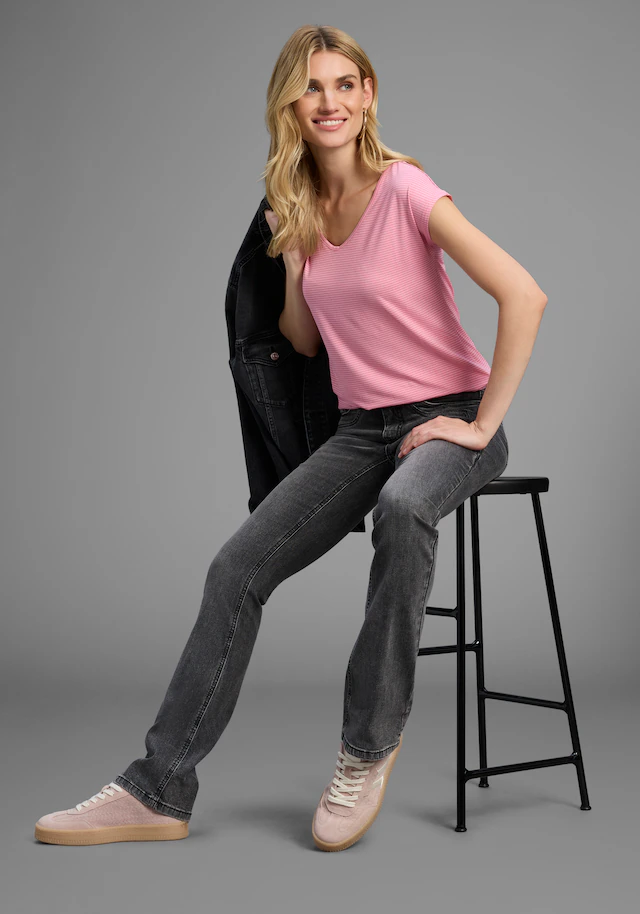 Arizona Bootcut-Jeans »mit Keileinsätzen« ausgestellte Beinform, niedrige Leibhöhe, elastisches Material