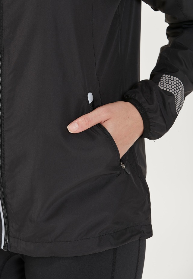 ENDURANCE Laufjacke »CULLY XQL« mit reflektierenden Elementen