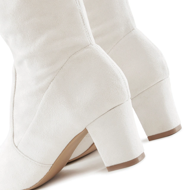 LASCANA Schlupfstiefel »Schlupfboots, Slouchy Boots, Slip-On,« aus stretchigem Material mit Blockabsatz in elegantem Design