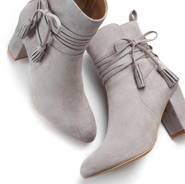 LASCANA Stiefelette »High-Heel-Stiefelette, Ankle Boots, Stiefel,« mit Blockabsatz und raffinierten Riemchen