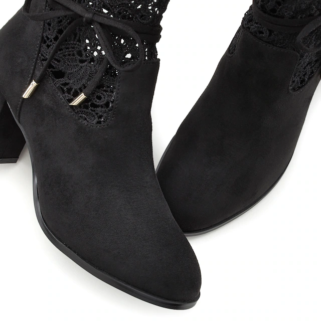 LASCANA High-Heel-Stiefelette »Herbststiefelette, Ankle Boot, Stiefel,« mit modischer Spitze und bequemen Blockabsatz