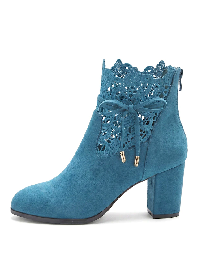 LASCANA High-Heel-Stiefelette »Herbststiefelette, Ankle Boot, Stiefel,« mit modischer Spitze und bequemen Blockabsatz