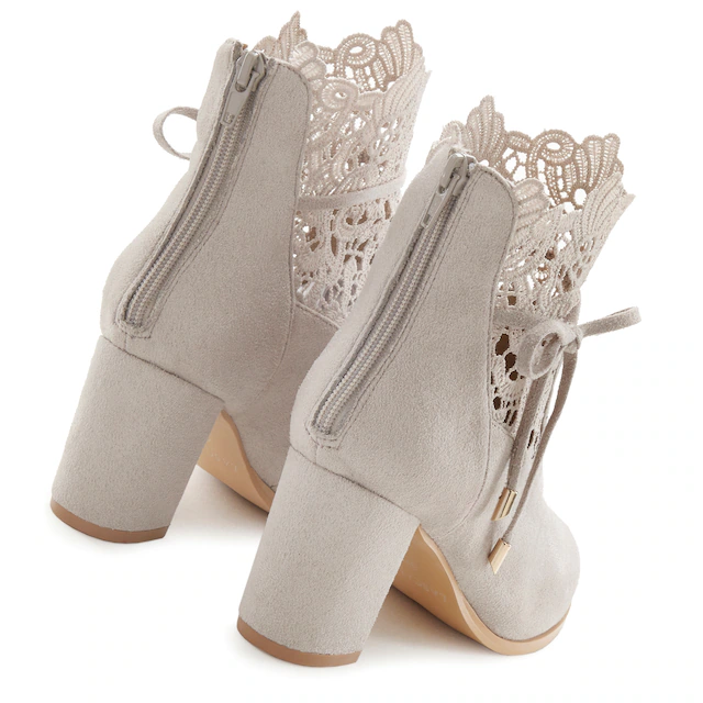 LASCANA High-Heel-Stiefelette »Herbststiefelette, Ankle Boot, Stiefel,« mit modischer Spitze und bequemen Blockabsatz