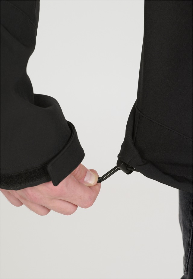 WHISTLER Softshelljacke »Ryder« mit atmungsaktiver Funktions-Membran